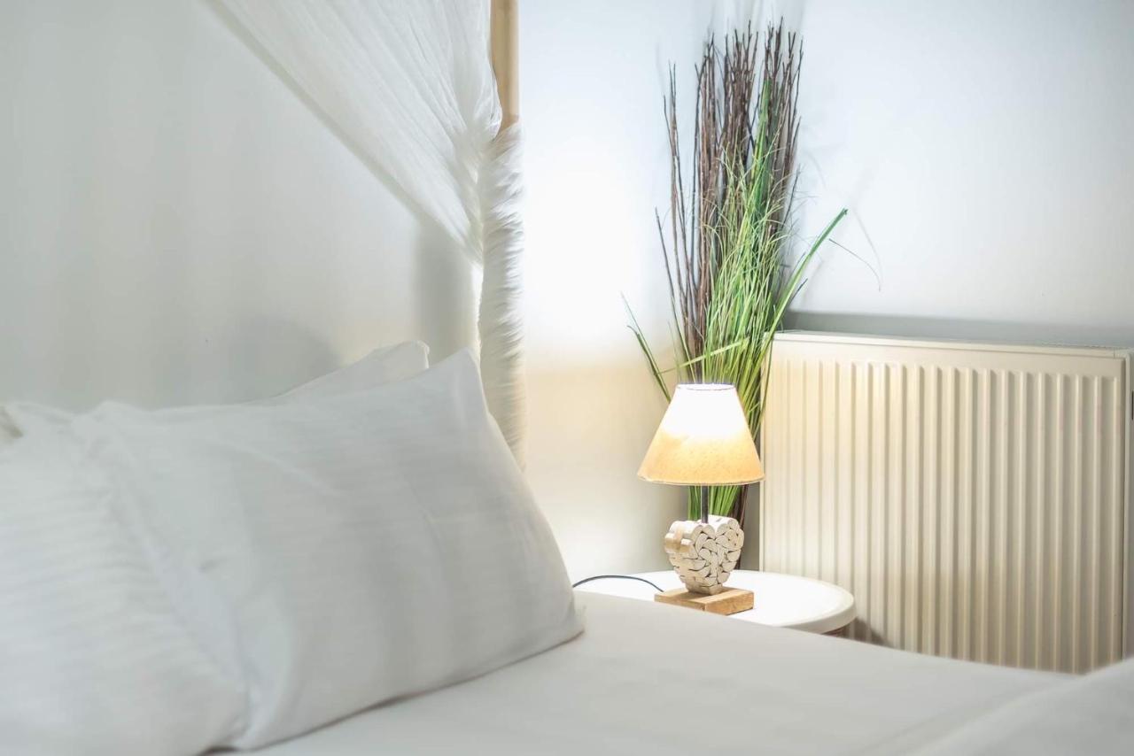 Athenian Home エクステリア 写真